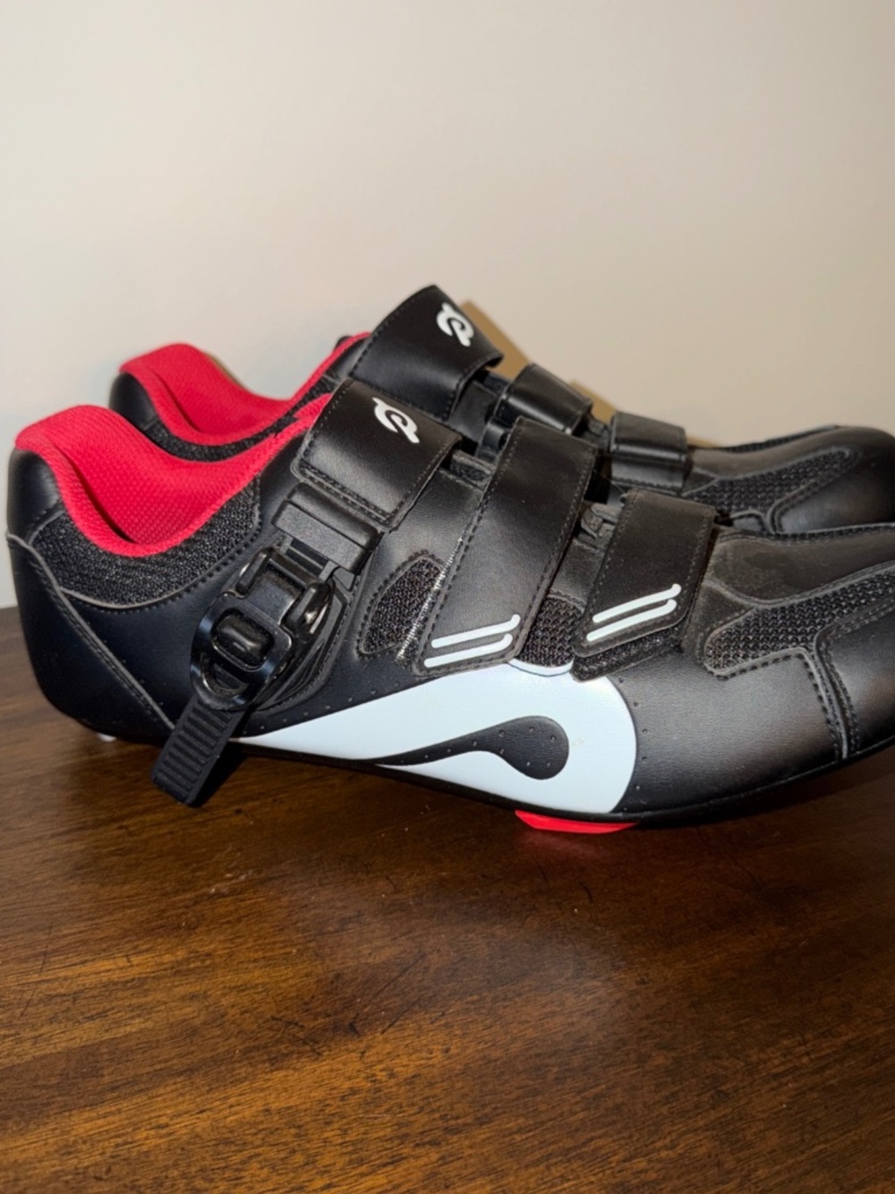 Peloton Unisex Adults Size 43 Cycling Shoes- Mens 10 Womens 12 NICE